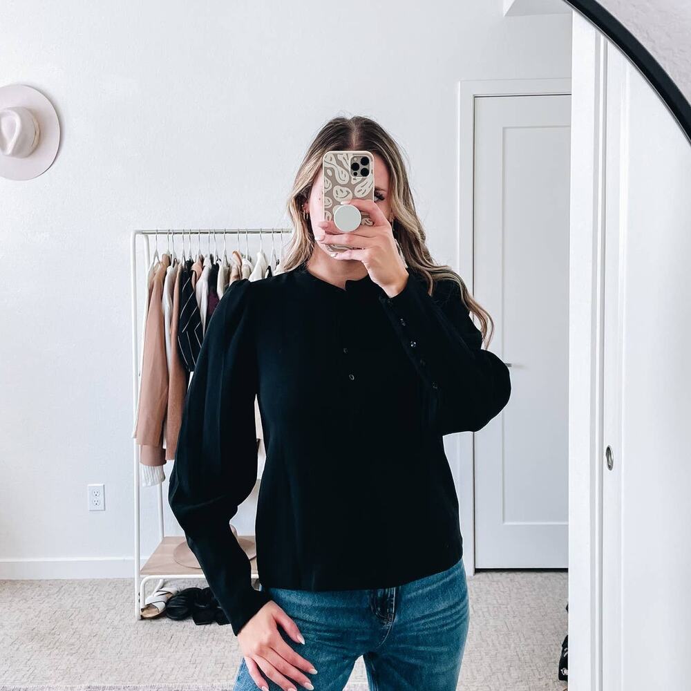 ALC Black Button‎ Front Puff Sleeve Tophe